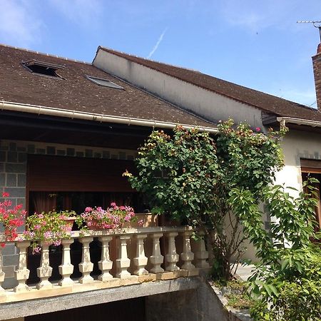Appartement Independant Chez L'Habitant เบอซองส์ ภายนอก รูปภาพ