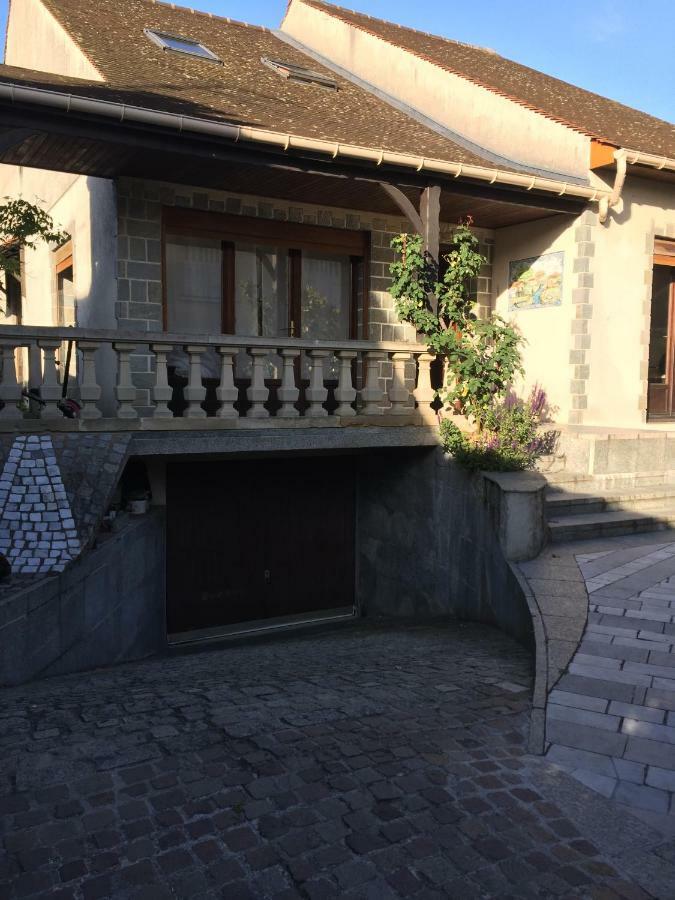 Appartement Independant Chez L'Habitant เบอซองส์ ภายนอก รูปภาพ