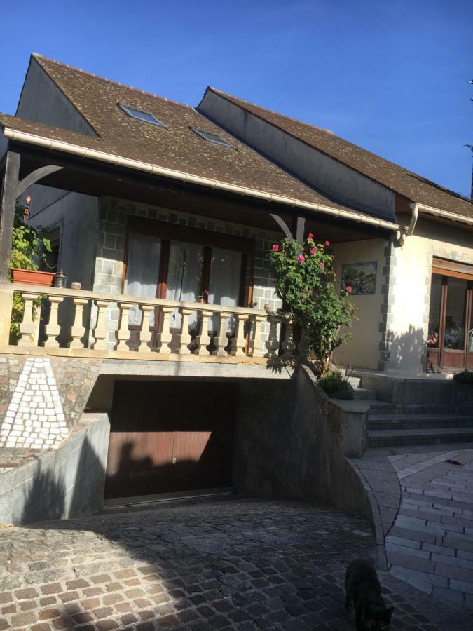 Appartement Independant Chez L'Habitant เบอซองส์ ภายนอก รูปภาพ