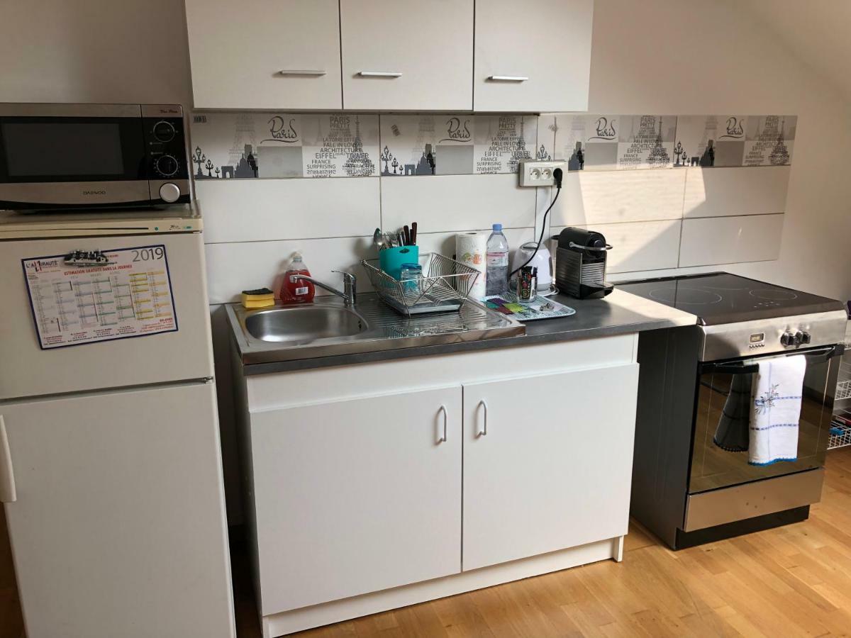 Appartement Independant Chez L'Habitant เบอซองส์ ภายนอก รูปภาพ